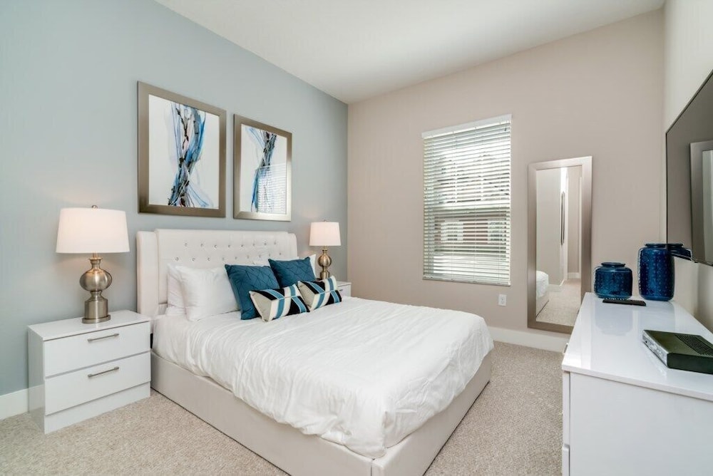 Amazing Location Modern Townhome Close To Disney view 5