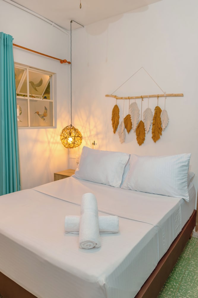 Traveler Hostel