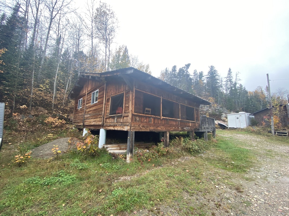 Lake Onaping Lodge