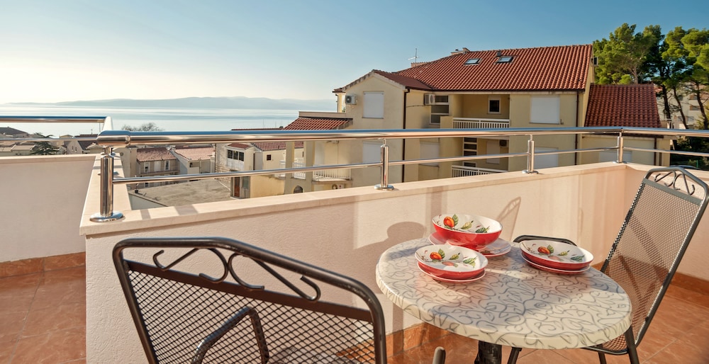 Apartments Vila Adrijana and Fitness Studio Wolf