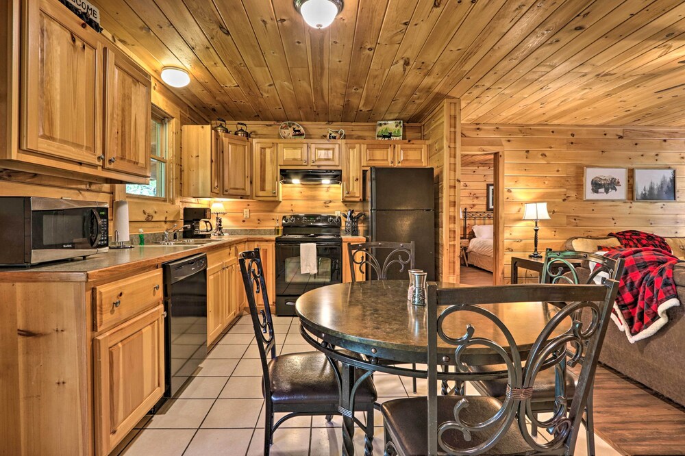 Cabin w/ Deck + Fireplace < 3 Mi to Dollywood! view 5