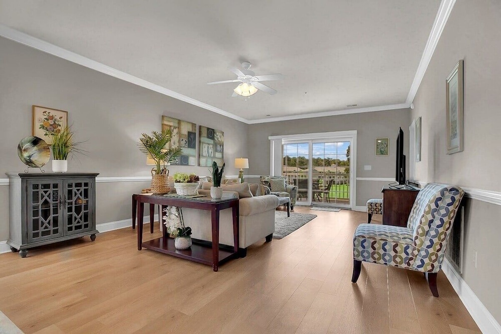 Magnolia Pointe Luster Leaf 4890-301 3 Bedroom Condo