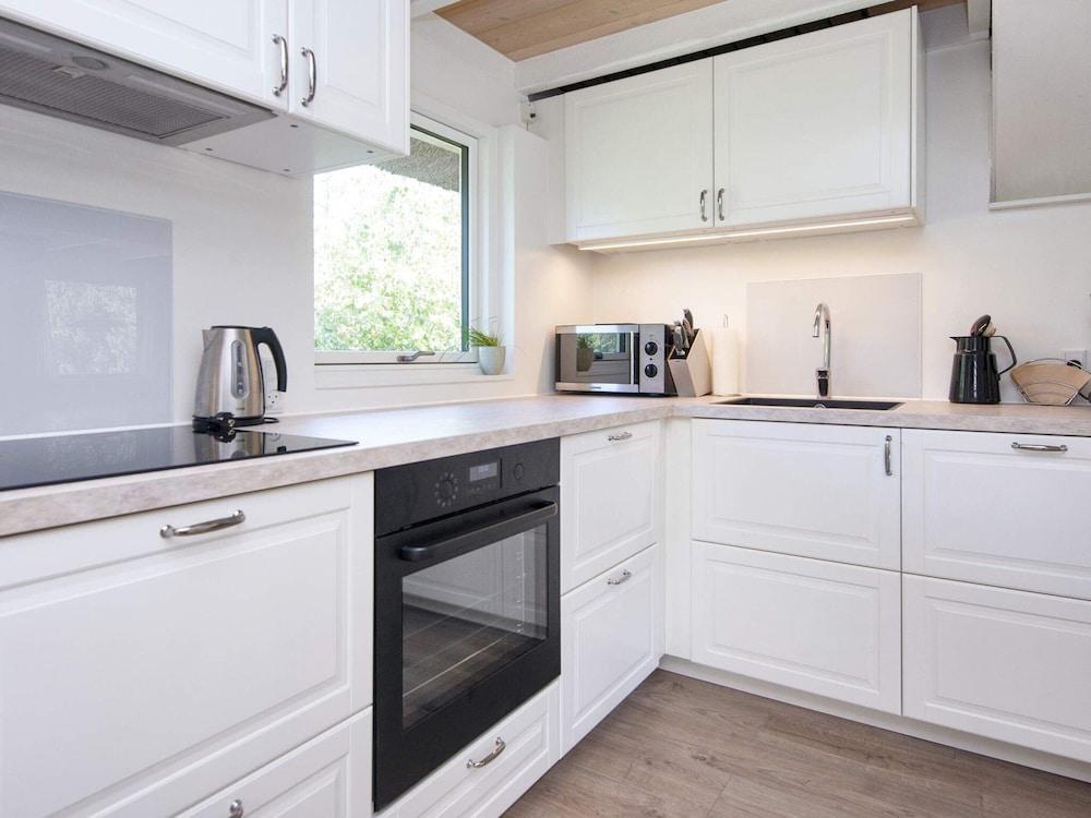6 Person Holiday Home in Norre Nebel view 4
