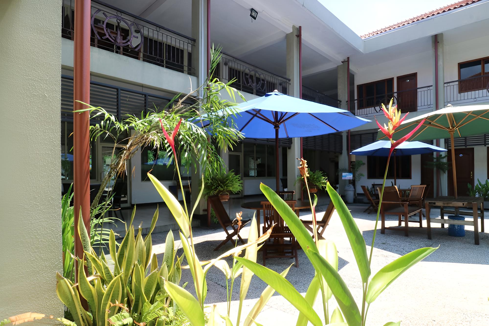 Hotel Pacific