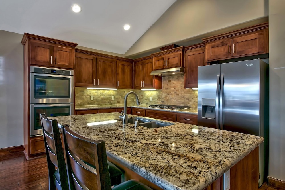 Conifer Chalet 3 Bedroom Condo