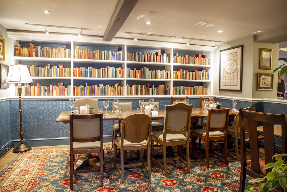 The Bell Alderminster