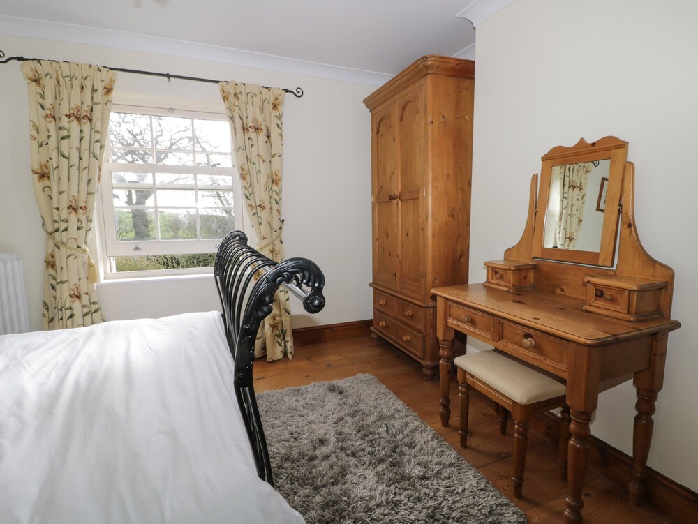 Acorn Cottage