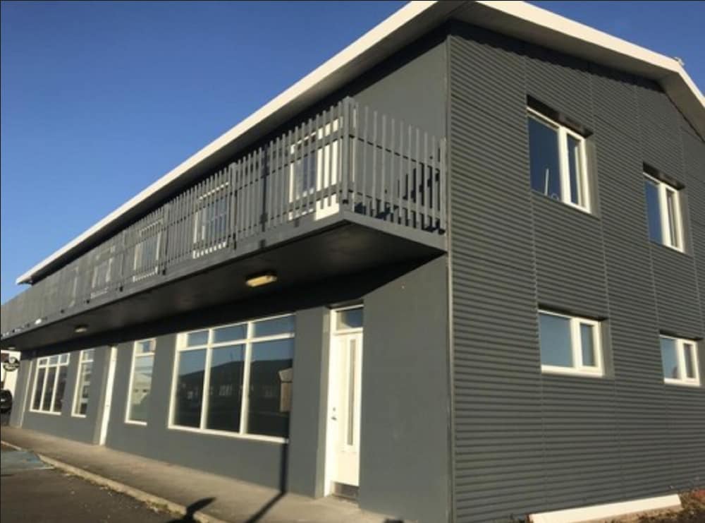 Black Beach Guesthouse