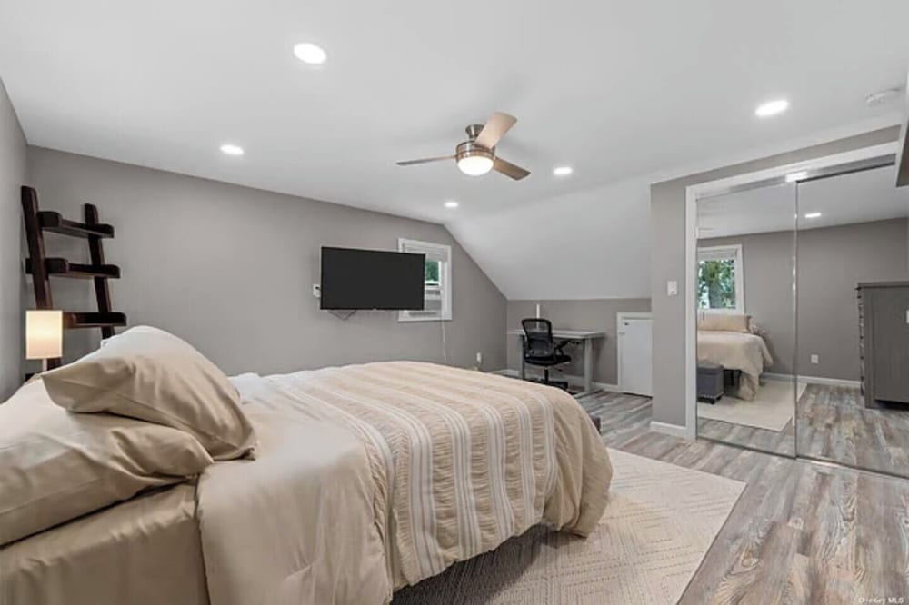 Newly Designed 3Br-2Ba Home