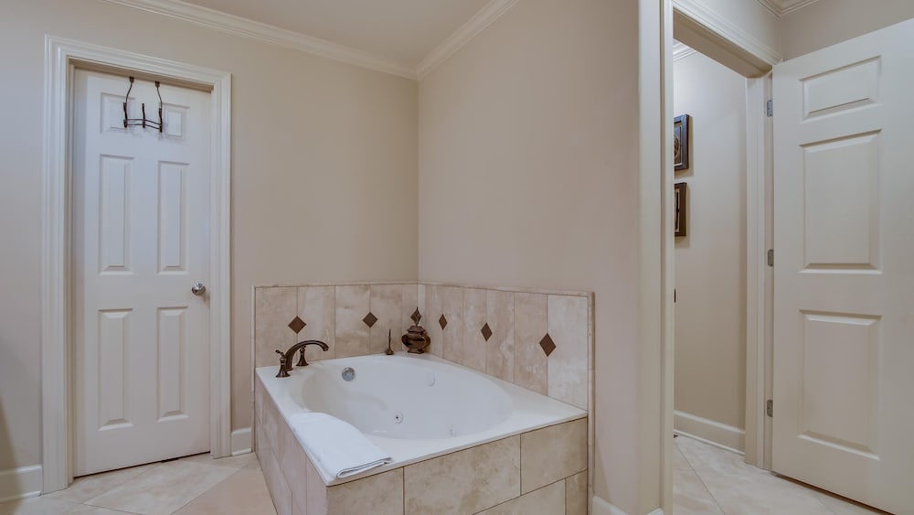Phoenix West by Southern Vacation Rentals