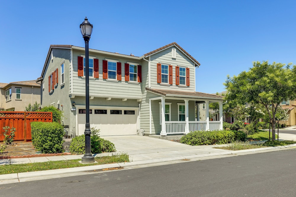 Walk to Parks: Mountain House Retreat w/ Patio!