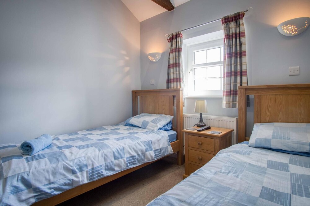 The Granary - 2 Bedroom Cottage - Penally