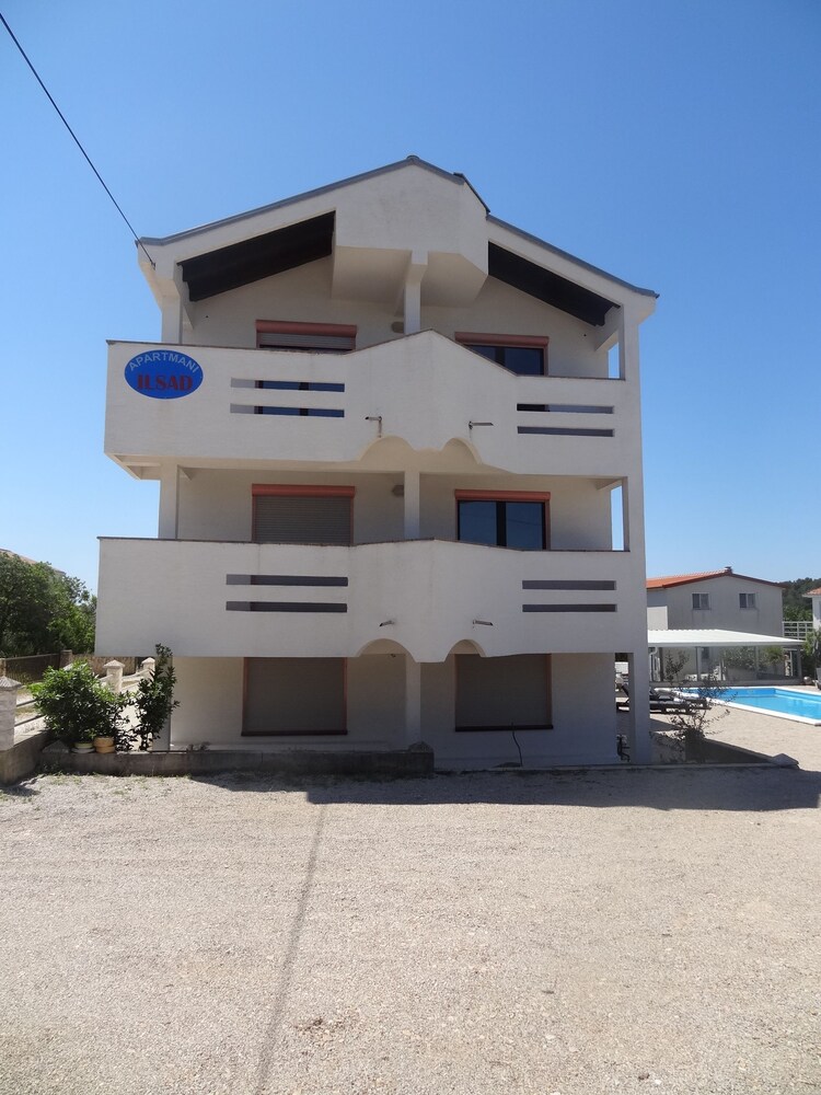 Ilsad Apartments - Apartment With Pool 80 Meters From sea - Great Location photo 4