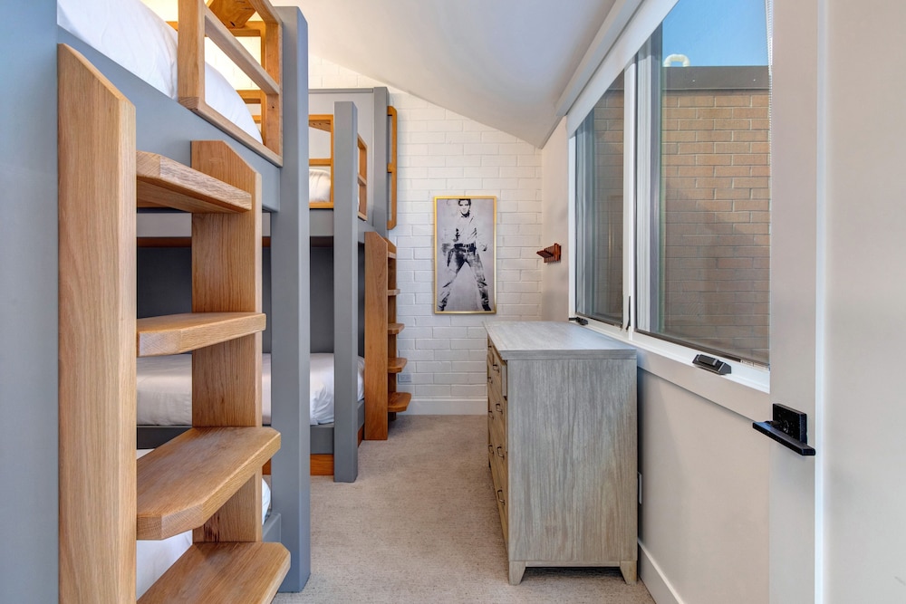 Ski Captain Molly 3 Bedroom Condo