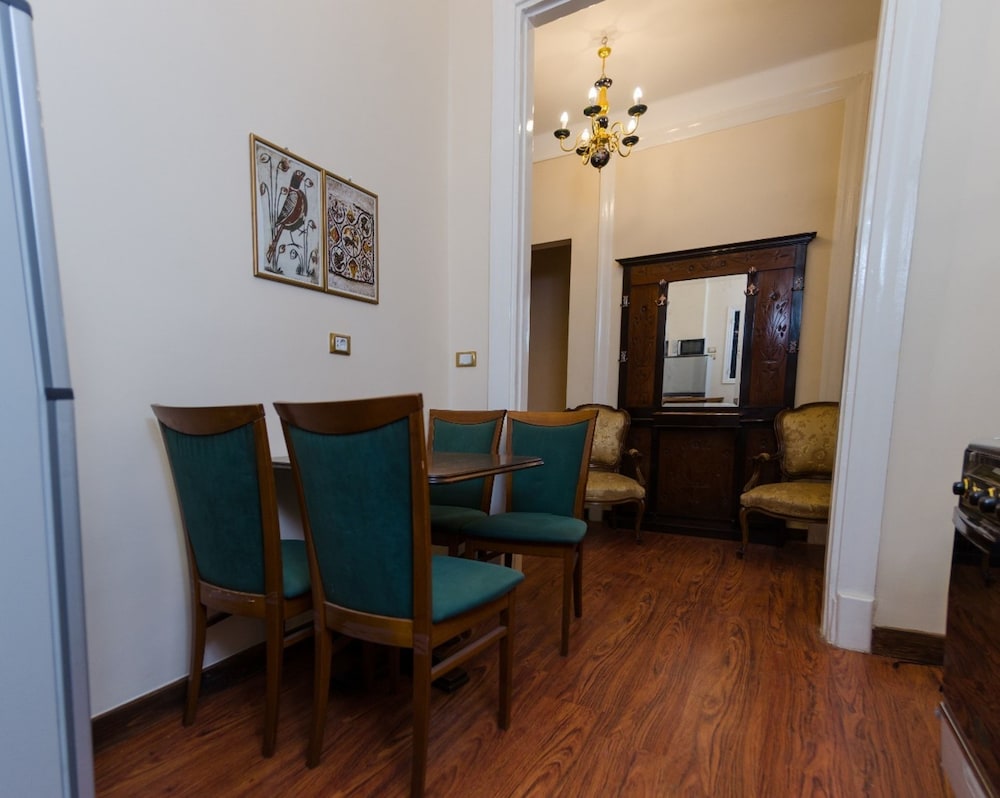 Royal Apartments in Cairo Down town