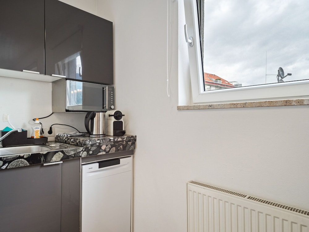 Apartment Innsbruck Near Bergisel Ski Jump view 2