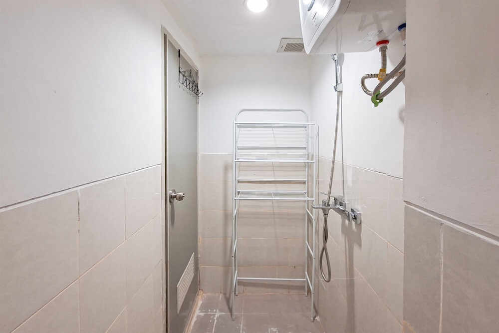 Minimalist Studio At Urbantown Serpong Apartment
