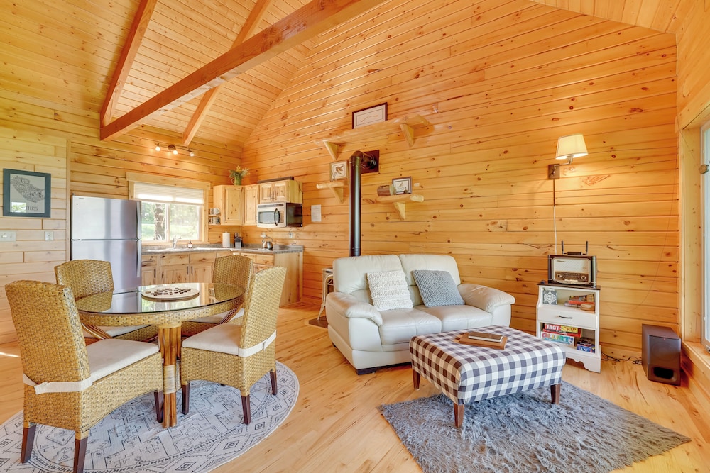 Bluff Views: 'bunker Hill' Cabin in Mindoro!