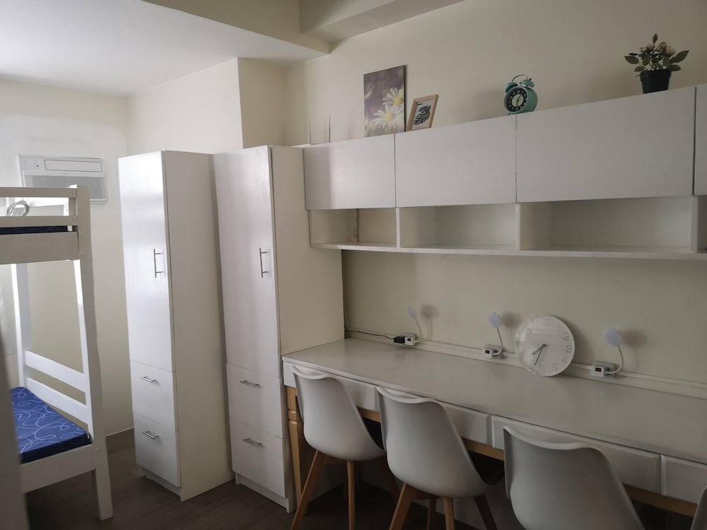 Studio Unit Around Recto U-belt