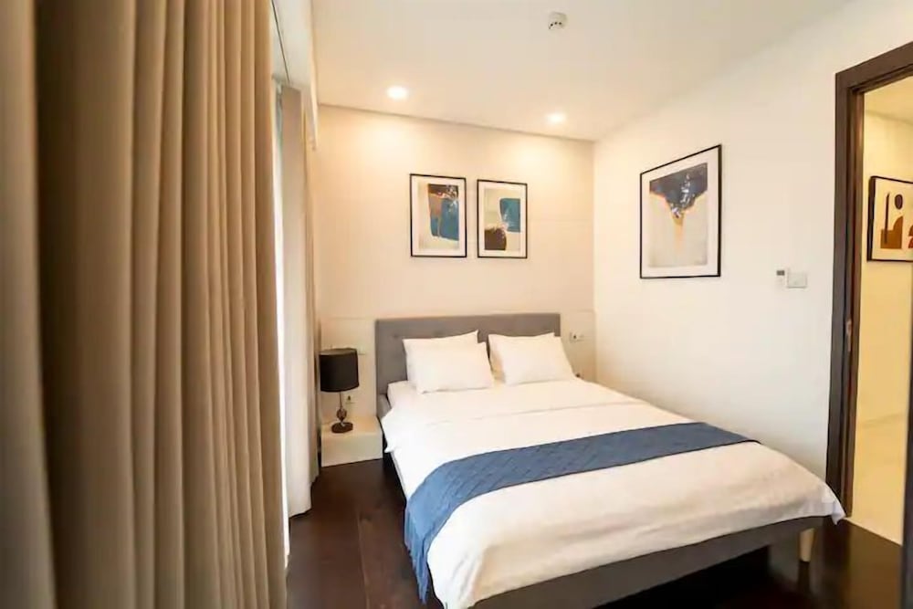 Serenity Sky Villas Luxury Apartment