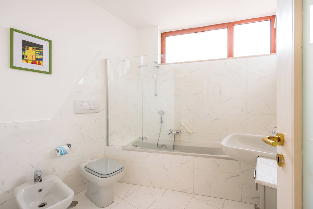 Colonna Classic Style Apartment