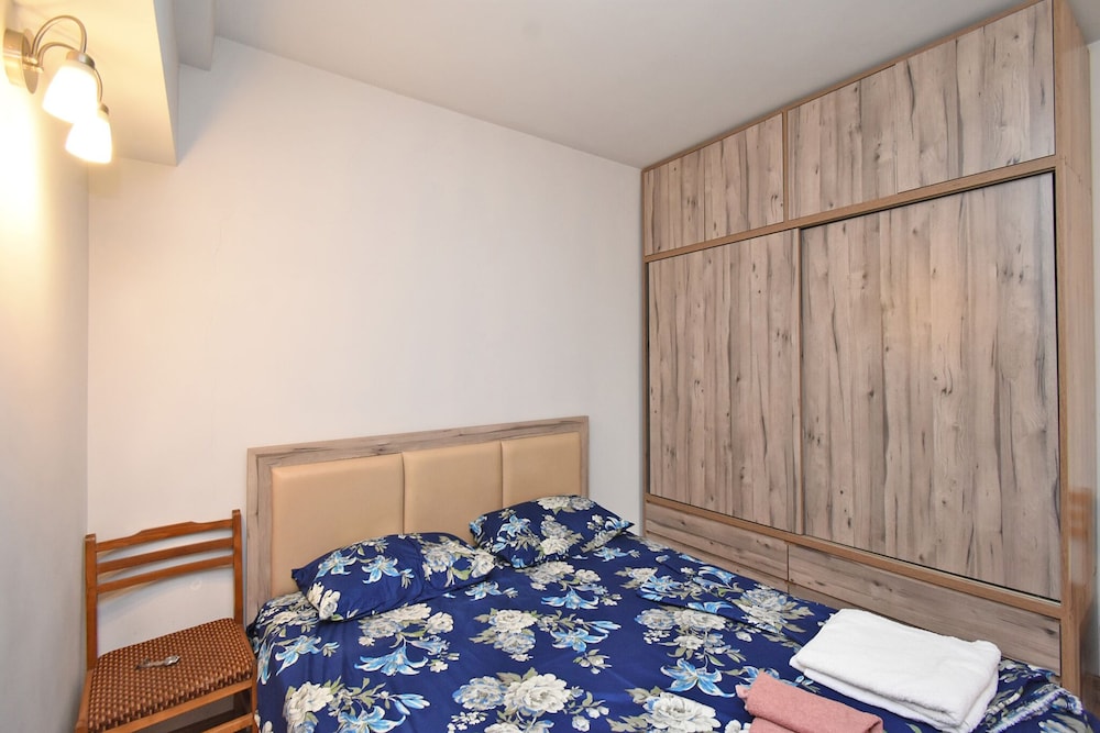 Sunny apartment on Pushkin street