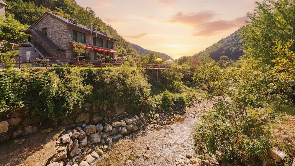 Gapyeong Pinenut Pension
