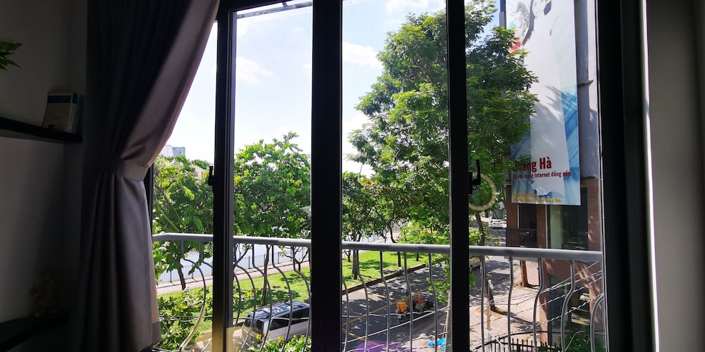 Cozy Riverview