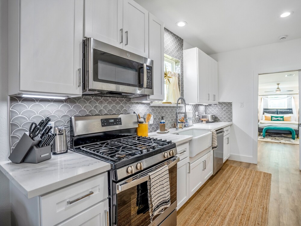 Sandy Toes Retreat by Ryson Vacation Rentals