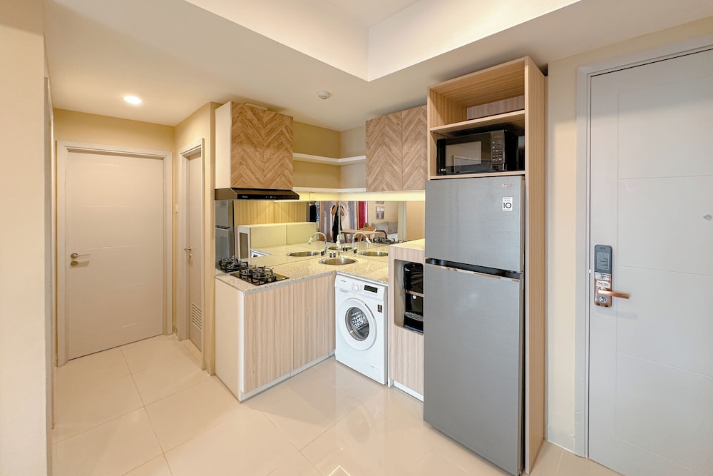 New Contemporary 2Br At Grand Sungkono Lagoon Apartment