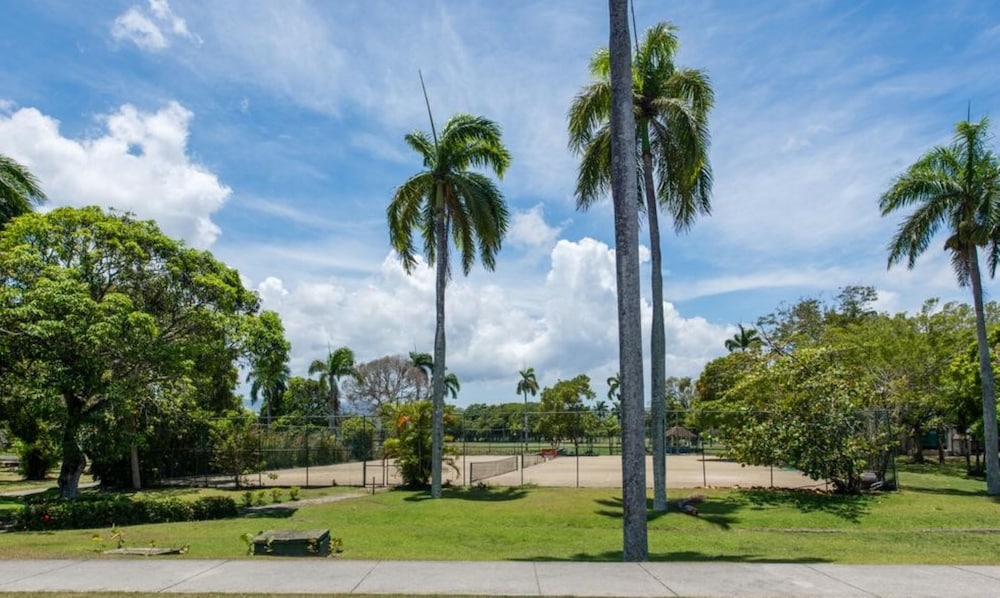 VH Atmosphere - Adults Only - Property Image 21