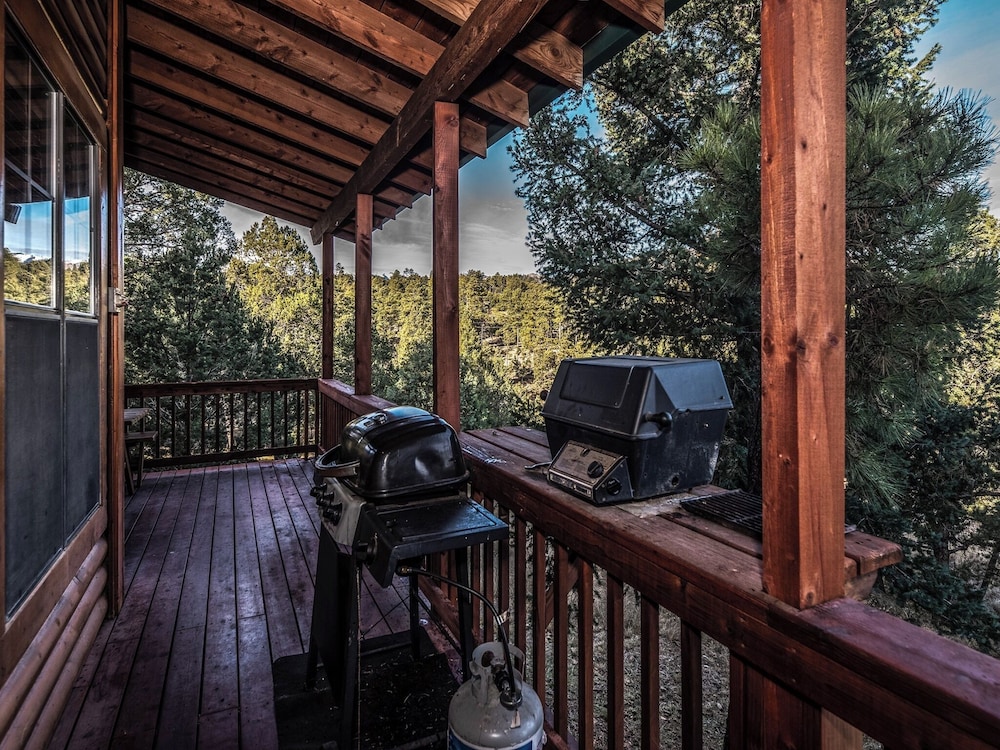 Wine N Pines by Ruidoso Vacation Rentals