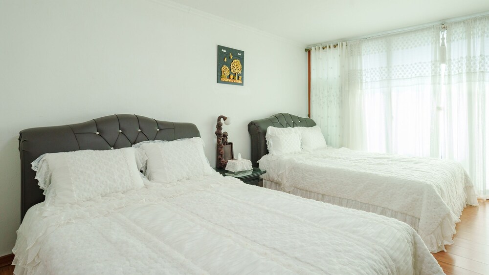 Taean Norabureo Pet Pension