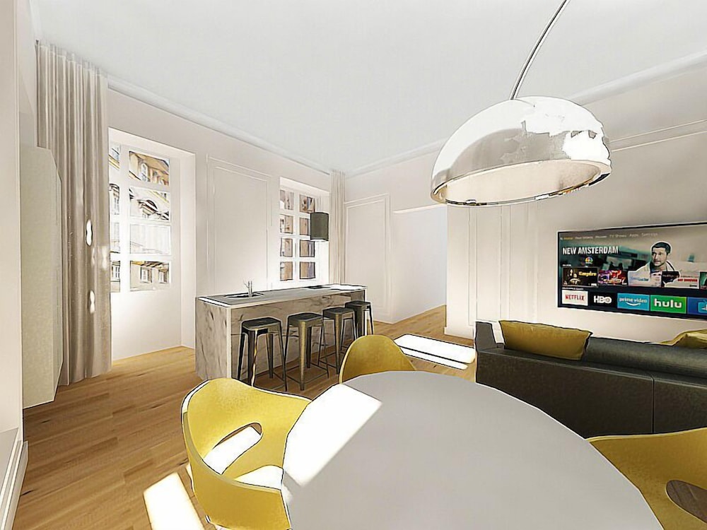 Happy Family Apartments Luccoli view 4