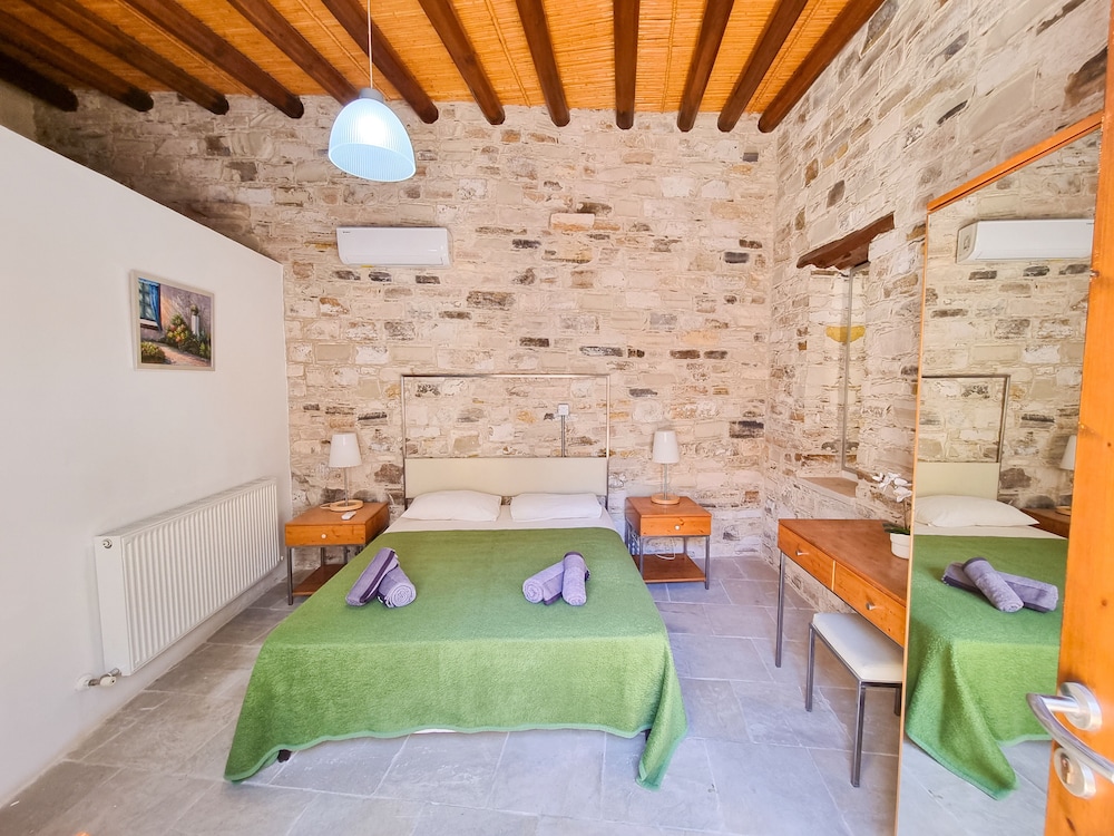 Traditional Village Pool Apartment