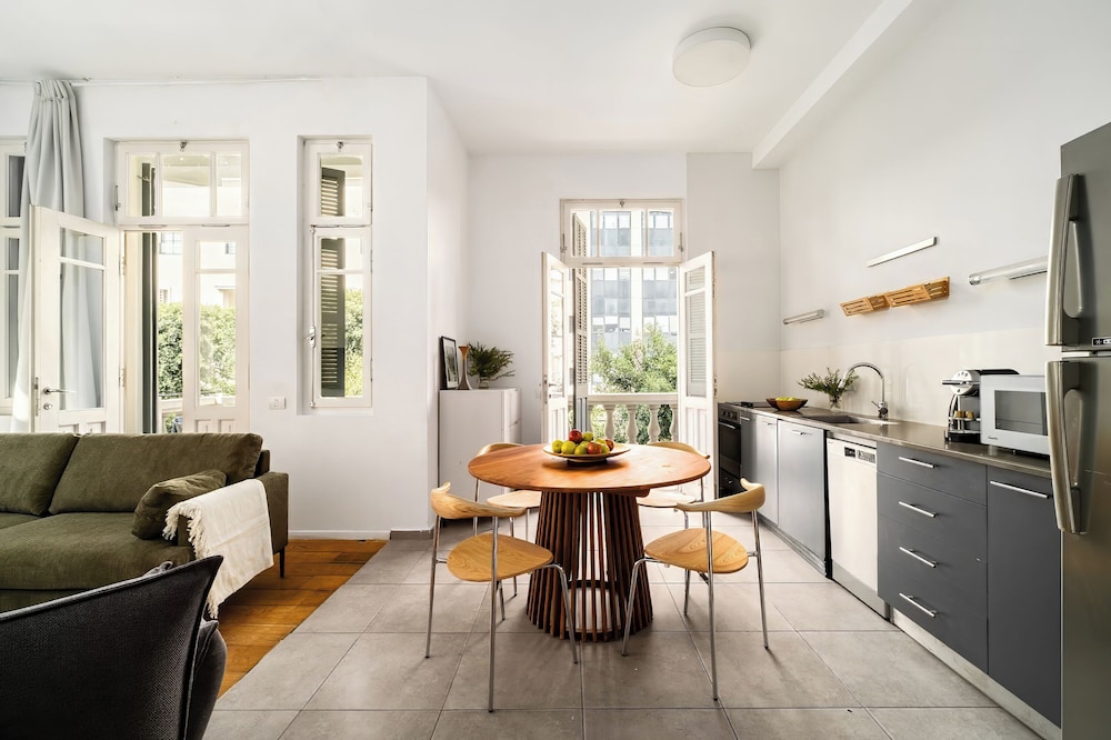 Allenby Urban Living Apartments by Sea N Rent