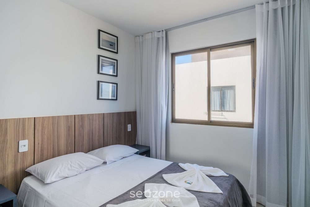 Apt. in a Seaside Condominium Itacimirim-ba Iab109