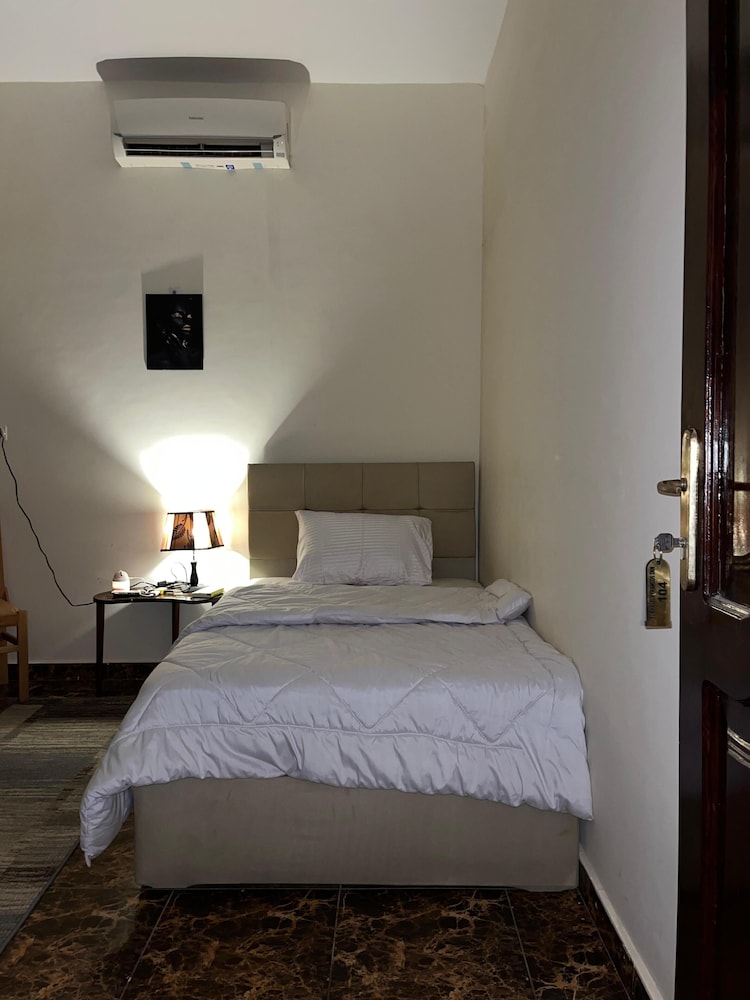 Great Pyramid View Inn