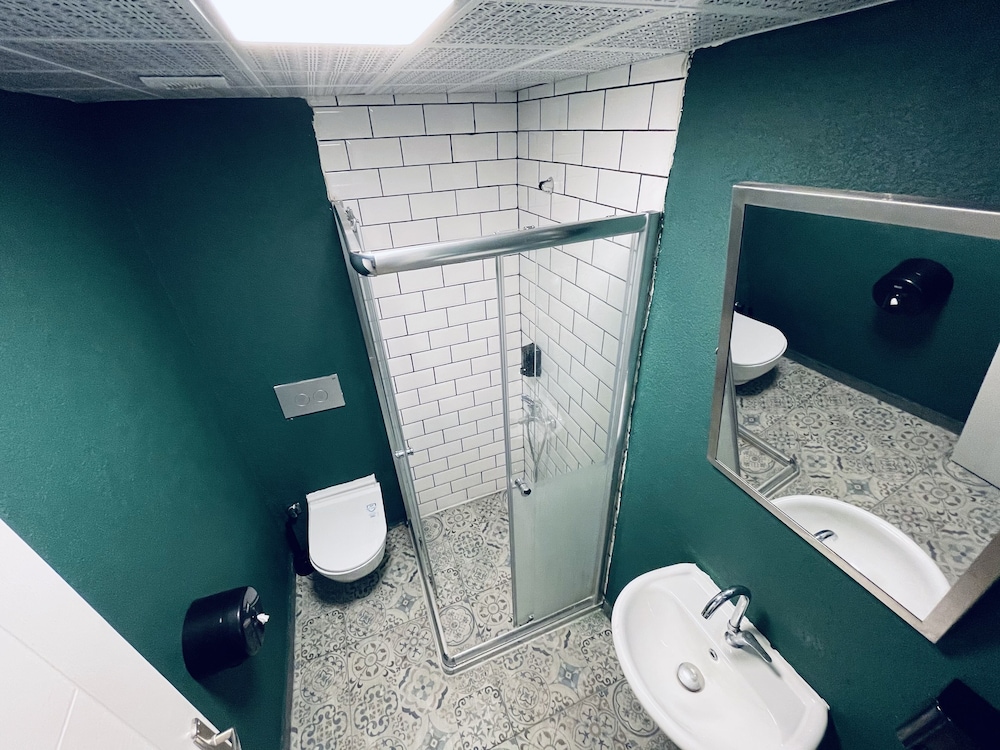 OTTO City Premium Süitler - Image 11