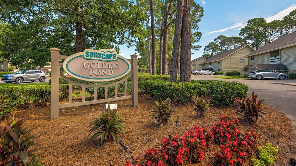 Sleeps 8 w/ Resort Pools, Tennis, Golf & Beach Access + Attraction Tickets!