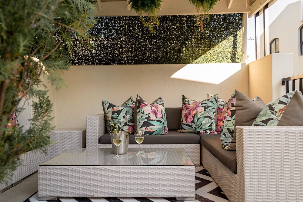 The Ivy Apartments