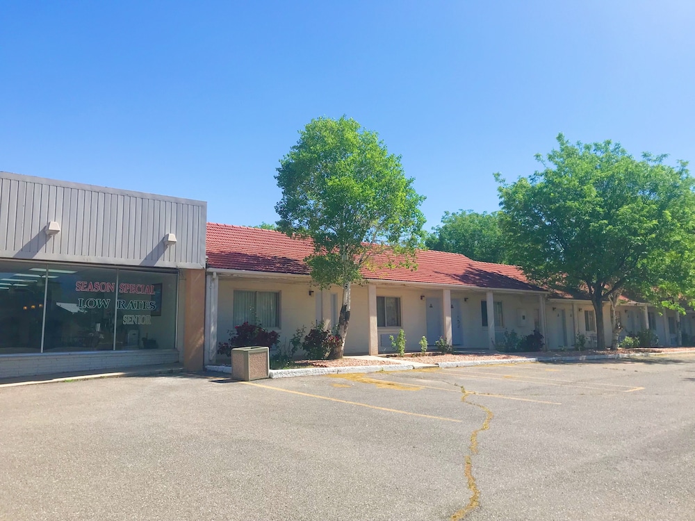Richfield Vacations - Appletree Inn - Property Image 3