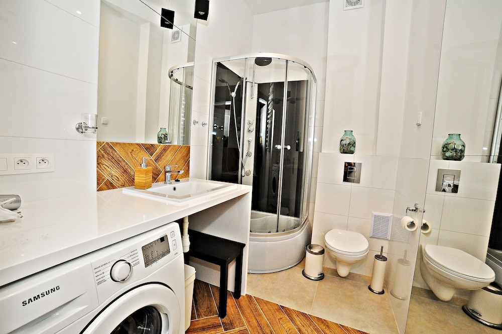 Grand Apartments