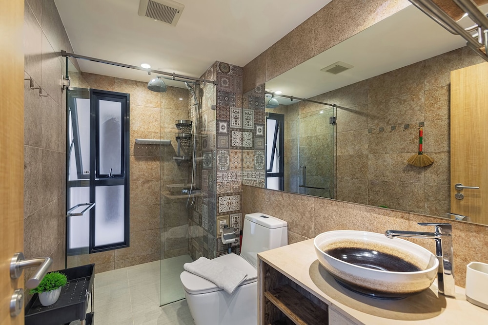 One bedroom Condo in Title V Condo 310