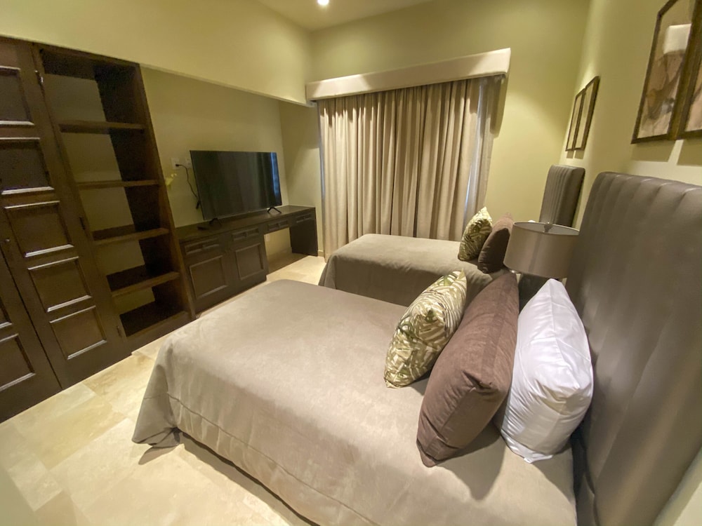Quivira Los Cabos Condos & Homes - Vacation Rentals