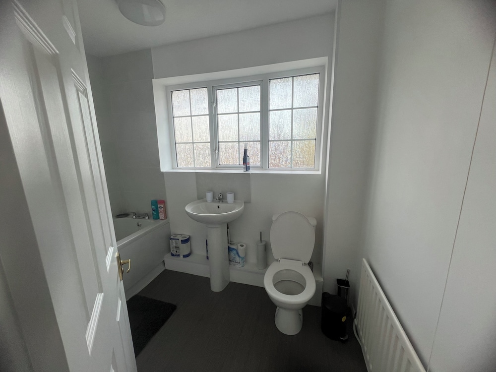 The Coral Guest House Winchester