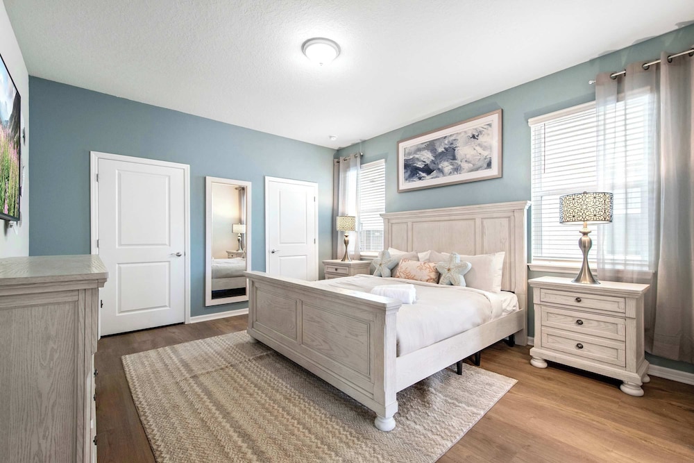 Bright & Spacious 7BR Pool Villa w/ Game Loft New Windsor Cay Resort Near Disney