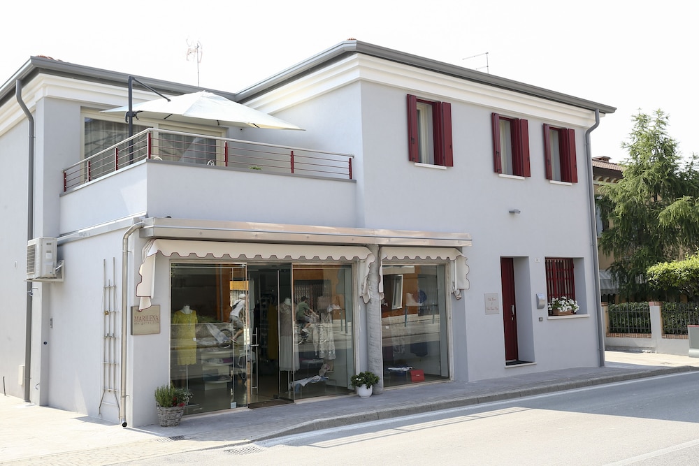 Villa Erica & Villa Erica 1