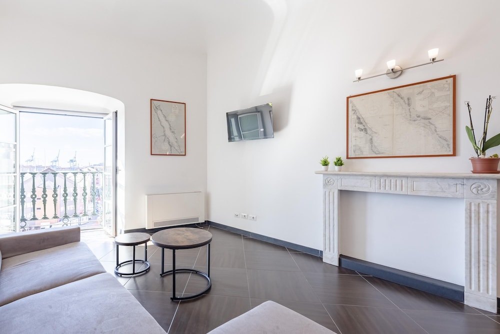 Sea View Apartment Next To Acquarium view 4