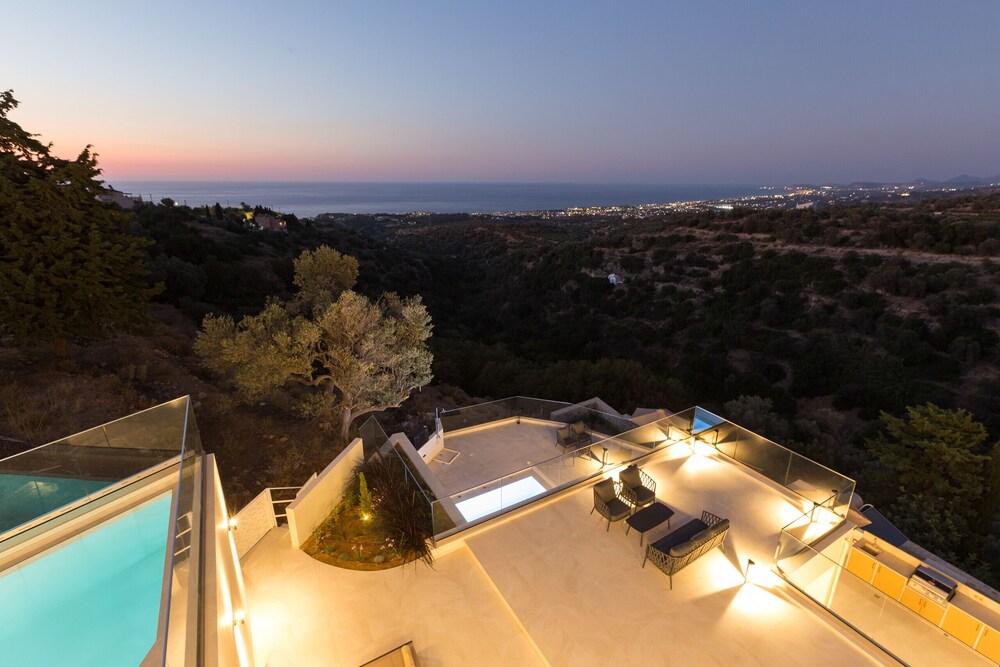 Villa Santa Irini 2 - With Heated Pool